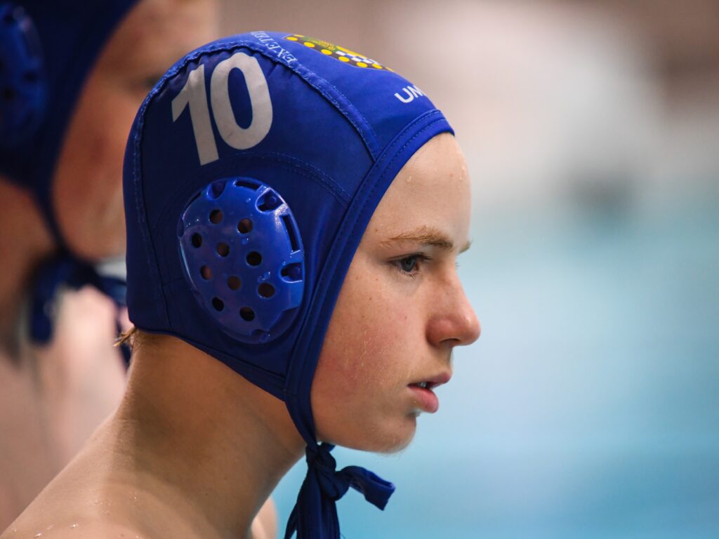 Finn water polo image