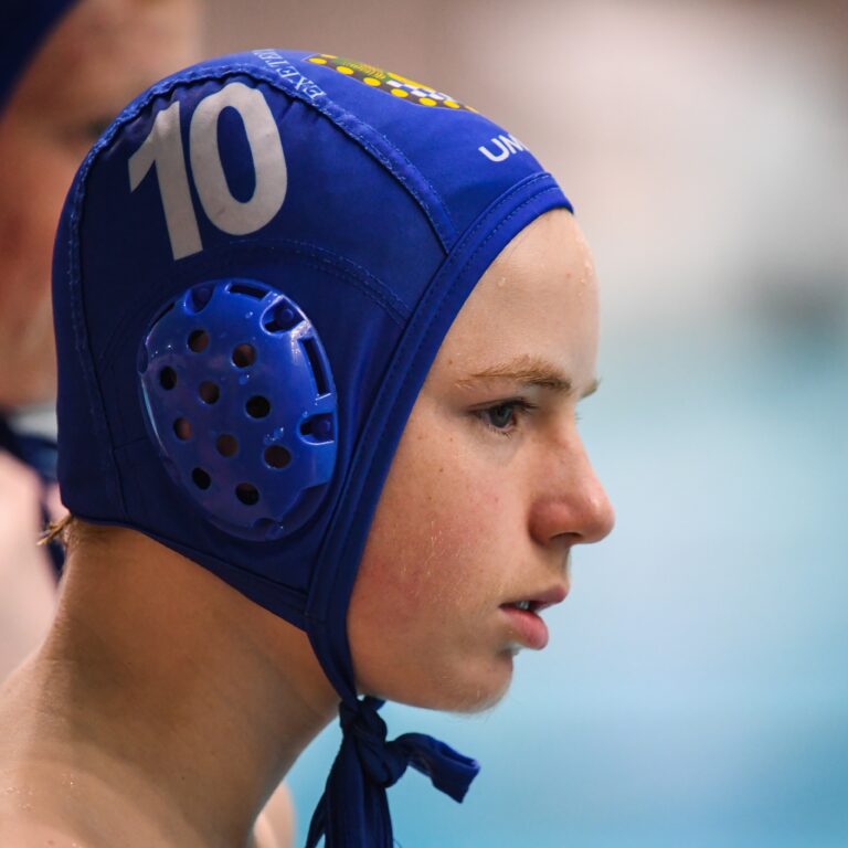 Finn water polo image